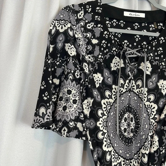 Robert Graham Flutter Sleeve Print Handkerchief Hem Silk  Dress Size Small - Picture 5 of 8